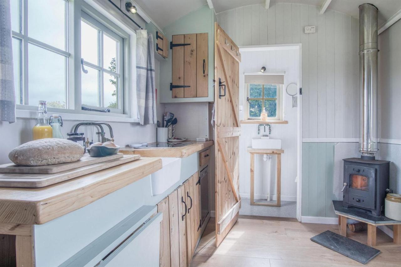 Haven View - 1 Bedroom Shepherds Hut - St Ishmaels Saint Ishmaels  Luaran gambar