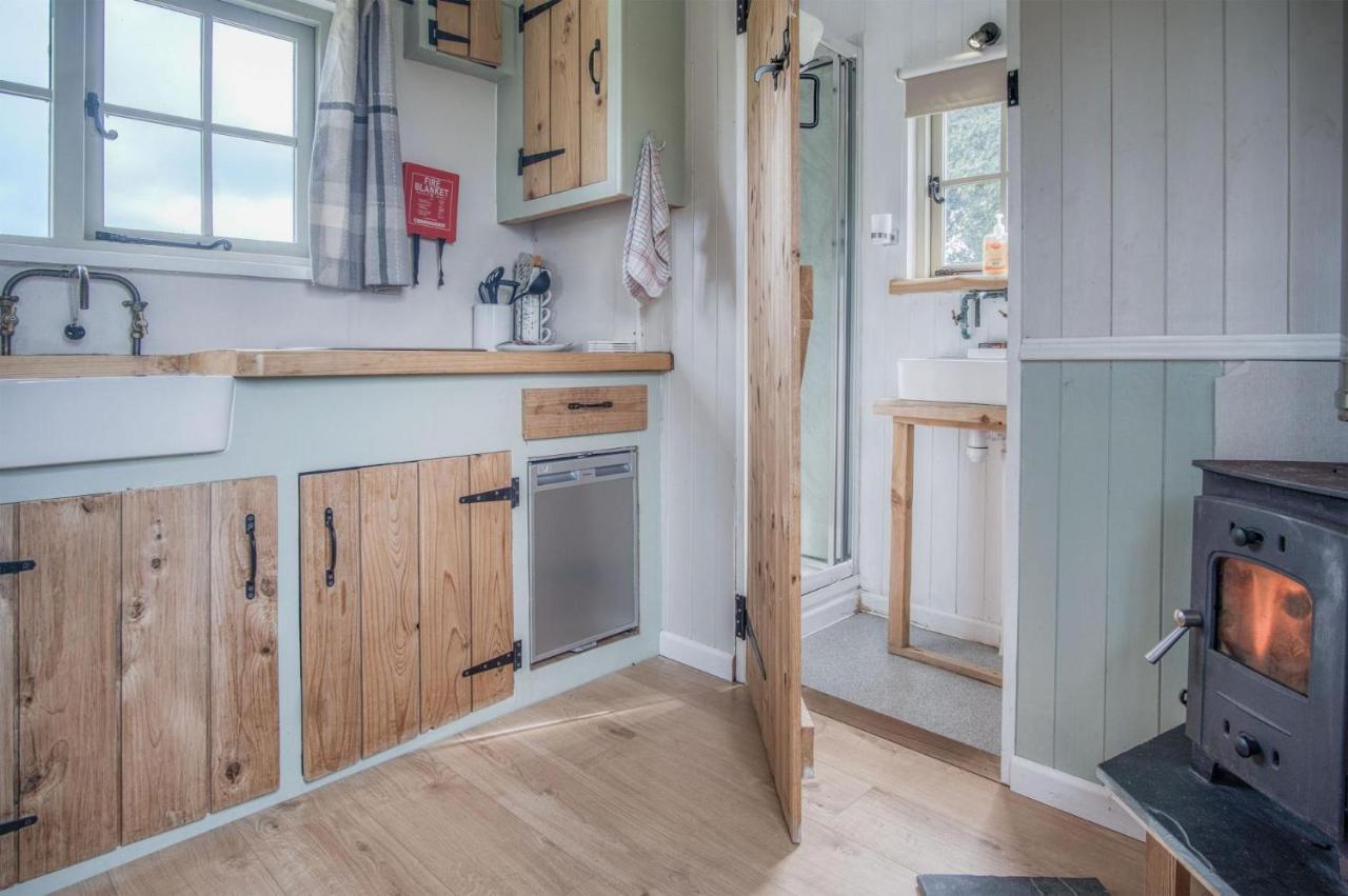 Haven View - 1 Bedroom Shepherds Hut - St Ishmaels Saint Ishmaels  Luaran gambar